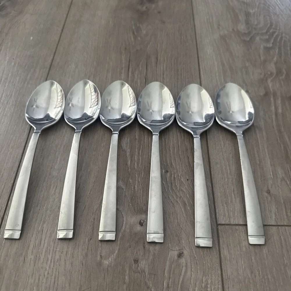 Oneida Stainless FROST Pattern Set of 6 Place / Oval‎ Soup Spoons USA